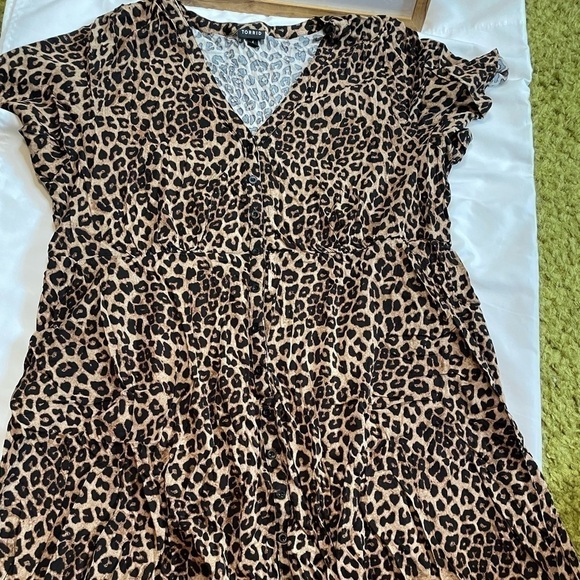 Torrid size 4 leopard print challis shirt midi dress - Picture 2 of 9